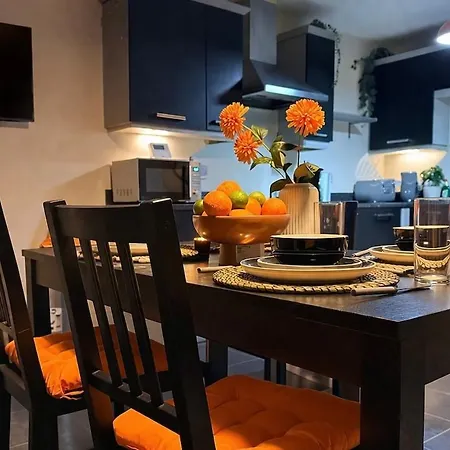5 Bedroom House Close To Centre - Sleeps 11 Guests - Parking - Contractors Or Groups Welcome * ليدز